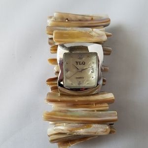 YLQ Sea Shell Stretch Bracelet Wrist Watch